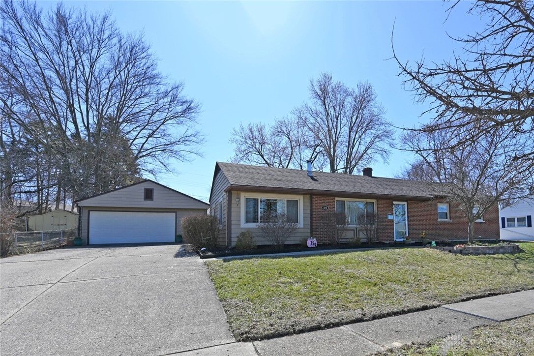 Property Photo: 2916 Whitehorse Avenue OH 45420