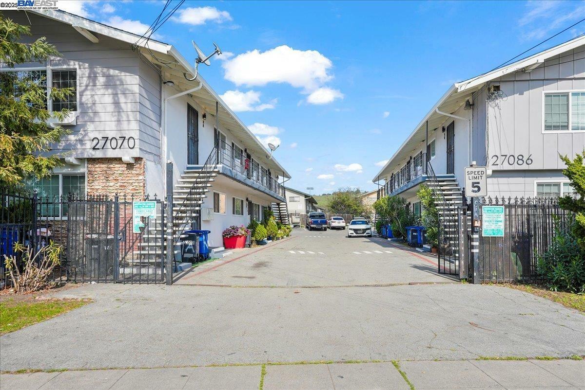 27086 Manon Ave  Hayward CA 94544 photo