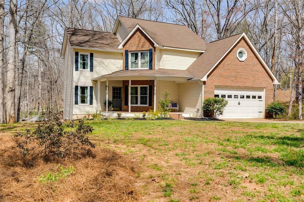 Property Photo: 4 Oxford Court GA 30110