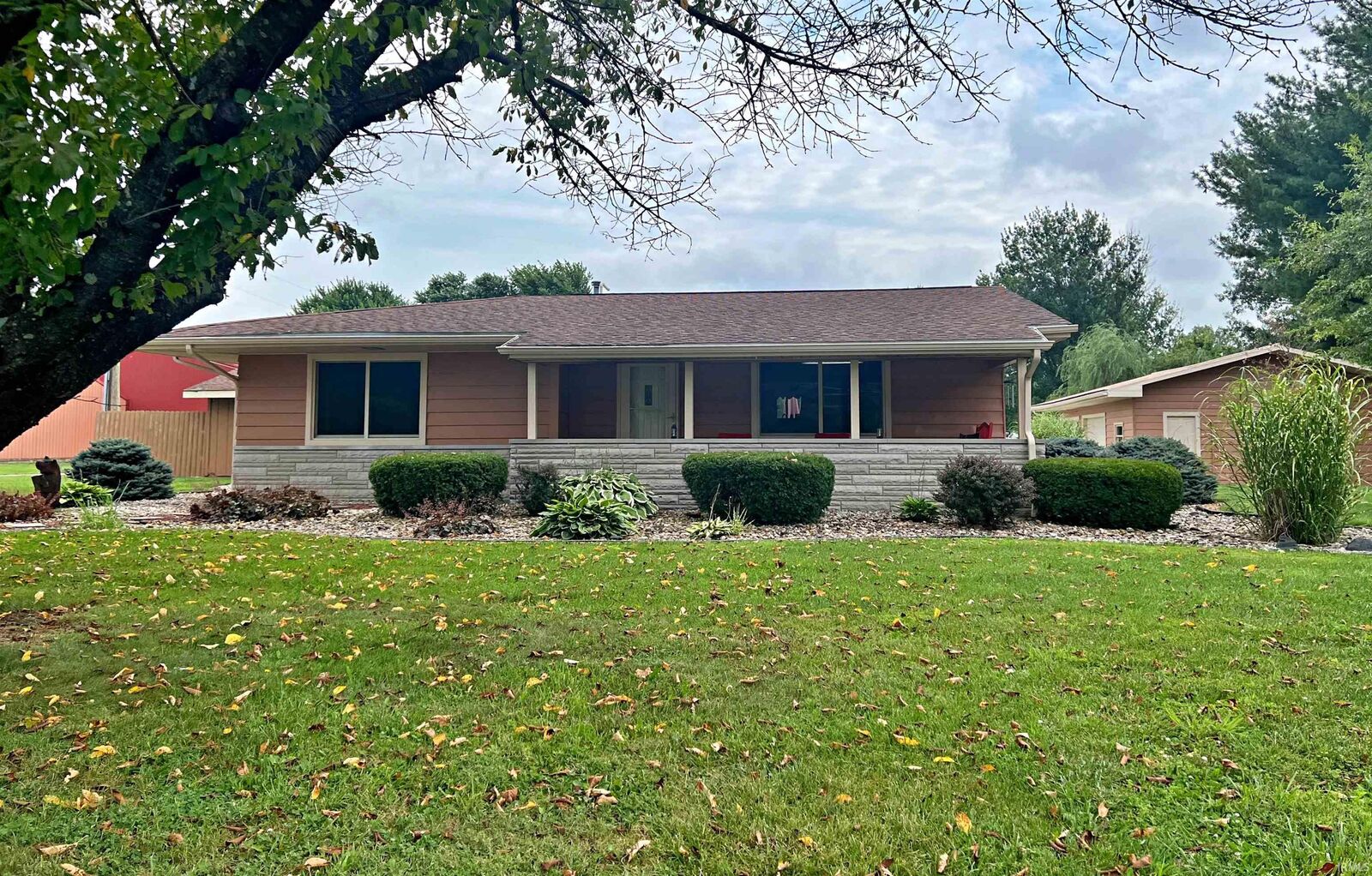 Property Photo:  1796 N 1300 W  IN 47441 