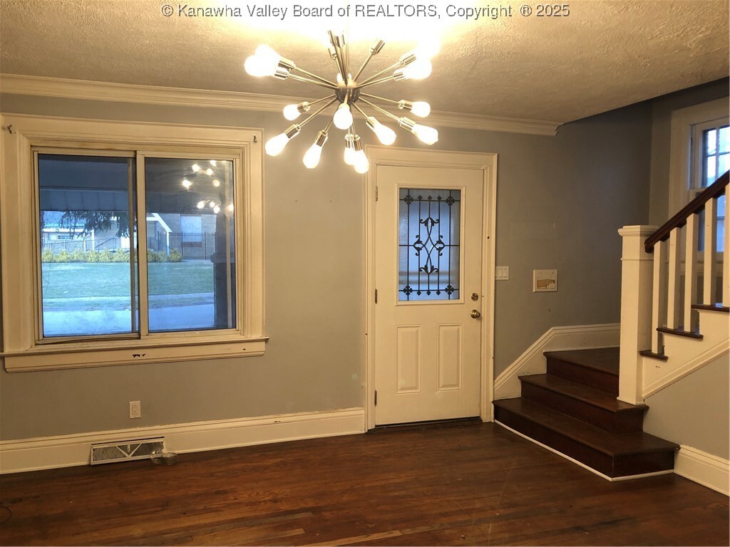 Property Photo: 711 Hall Street WV 25312