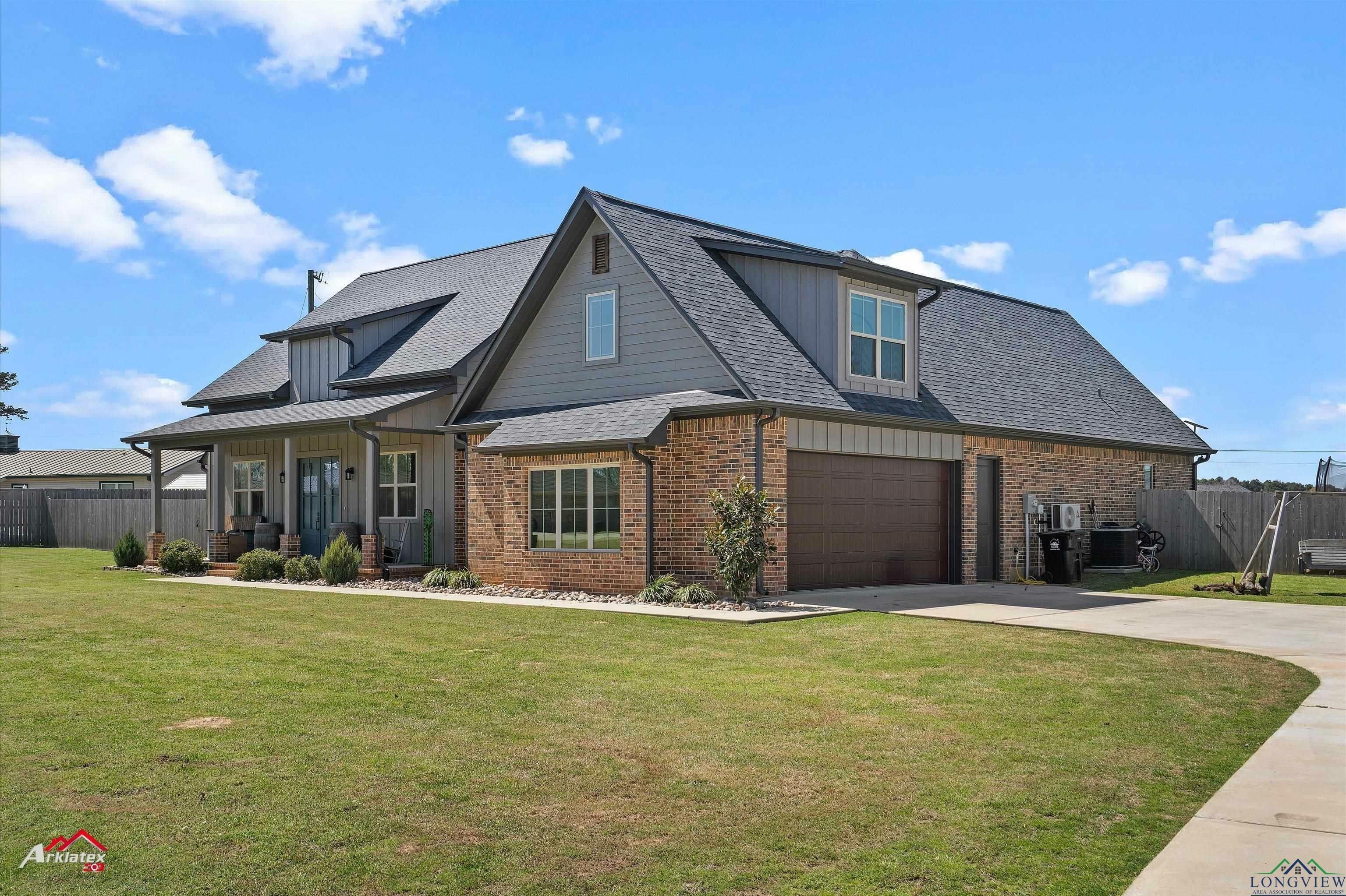 Property Photo: 189 Central School Rd TX 75650-3511