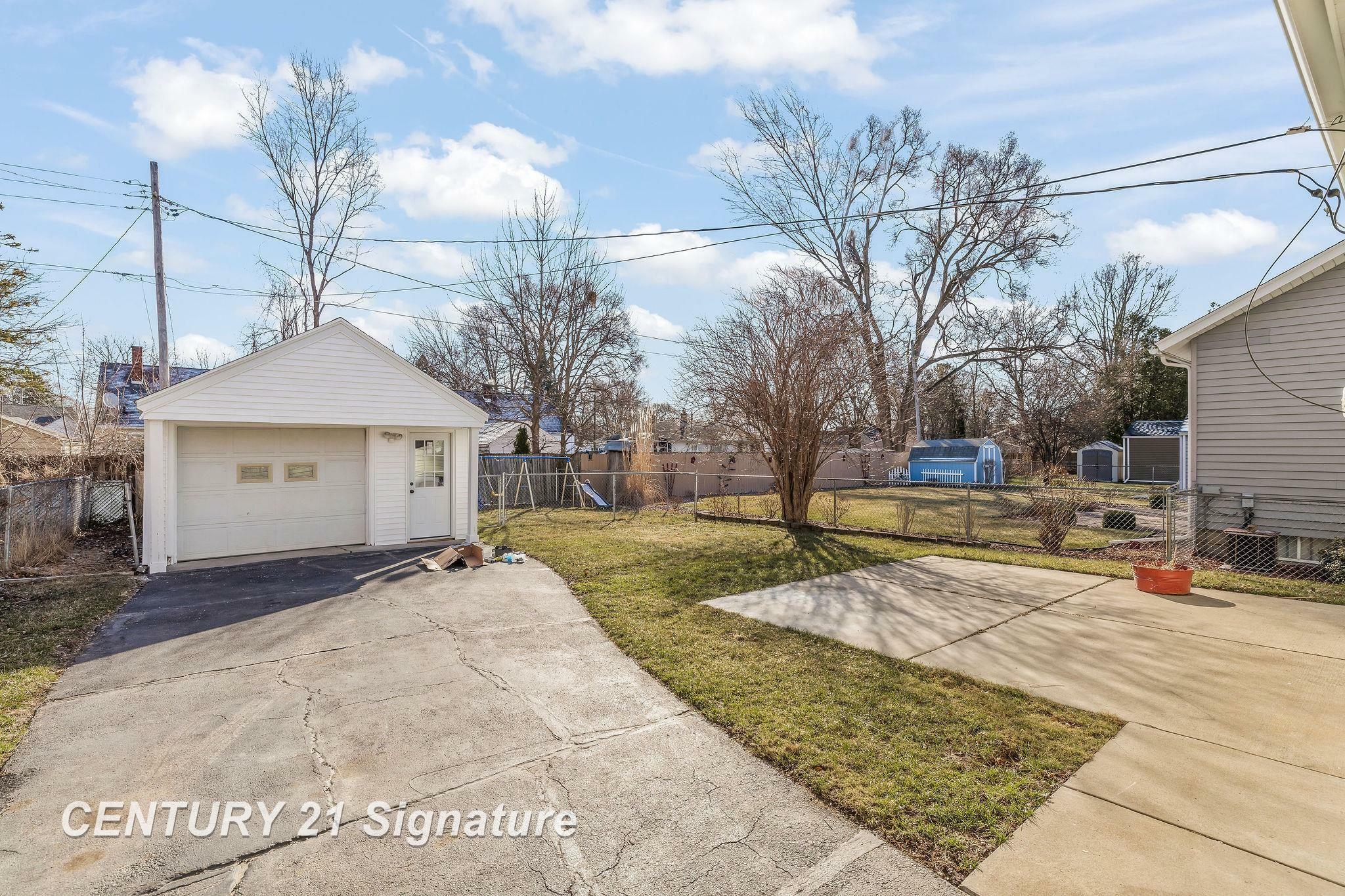 Property Photo: 3442 Mackinaw Street MI 48602