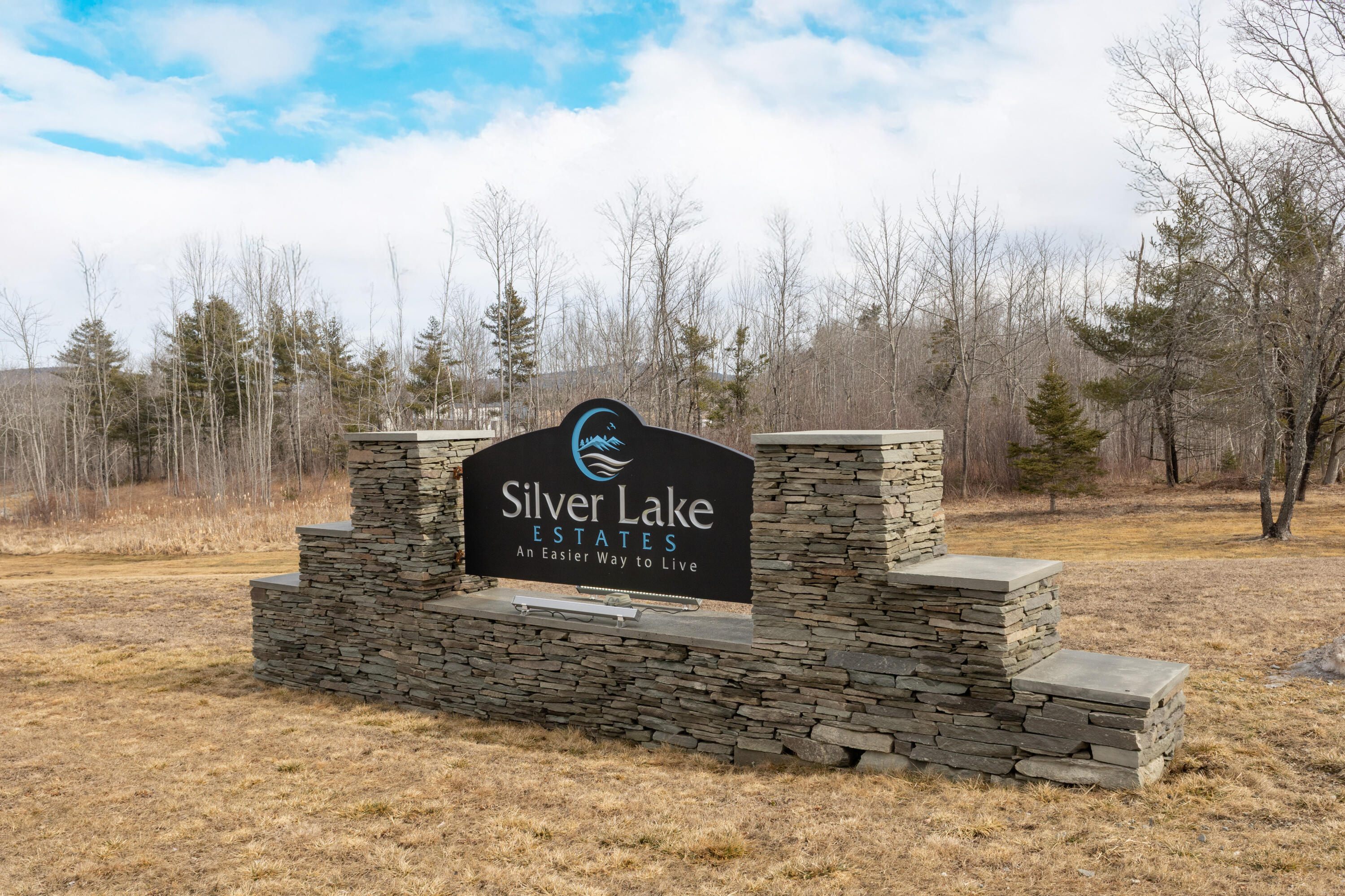 Property Photo:  61 Baxter Boulevard  ME 04416 