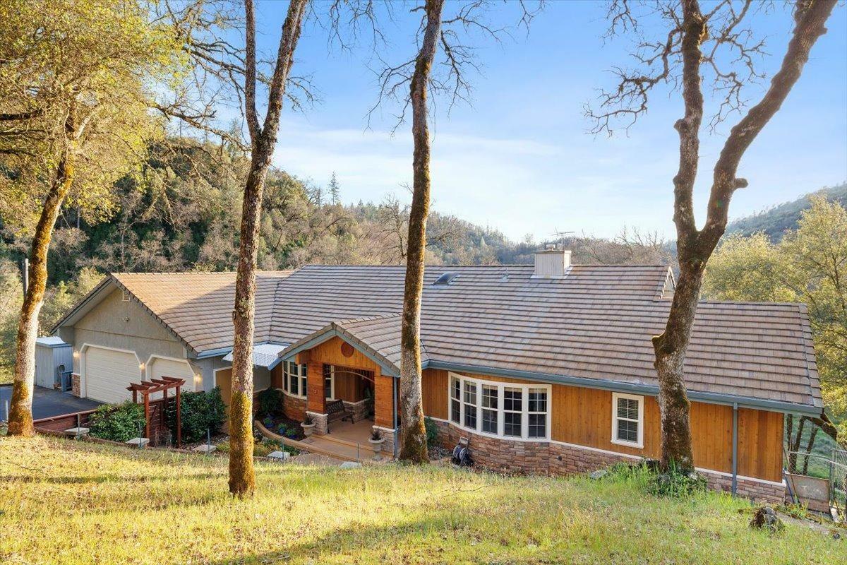 Property Photo: 11822 Lodestar Drive CA 95949