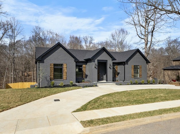 Property Photo: 2549 Everwood Ct TN 37043