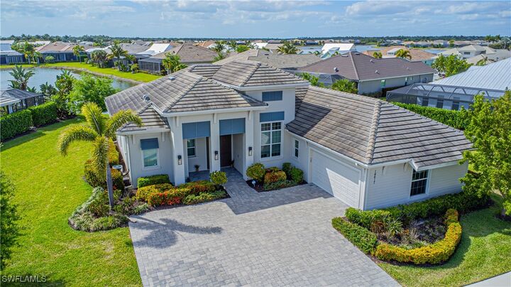 Property Photo:  14617 Regatta Lane  FL 34114