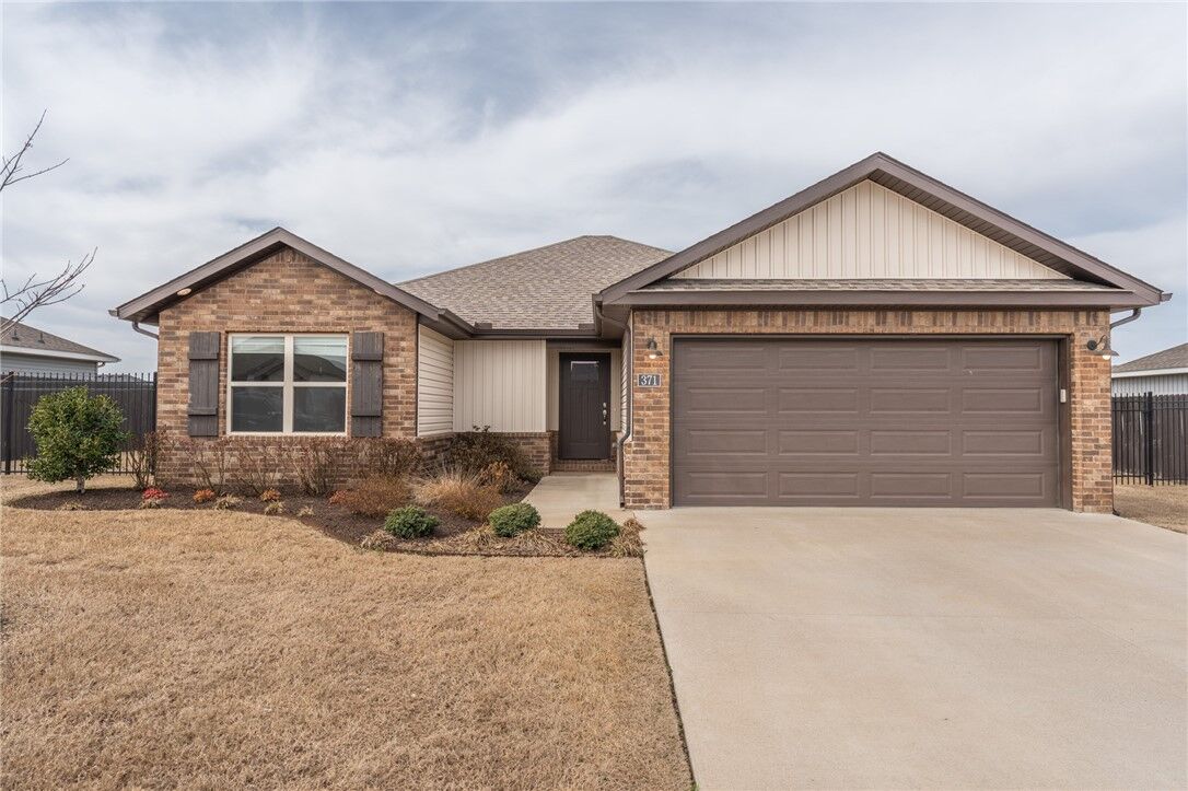 Property Photo:  371 N Mojave Street  AR 72730 