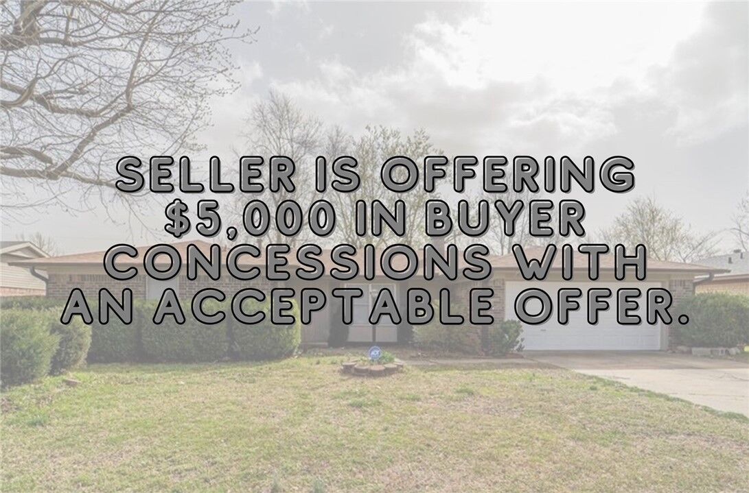 Property Photo:  2303 Ellen Street  AR 72762 