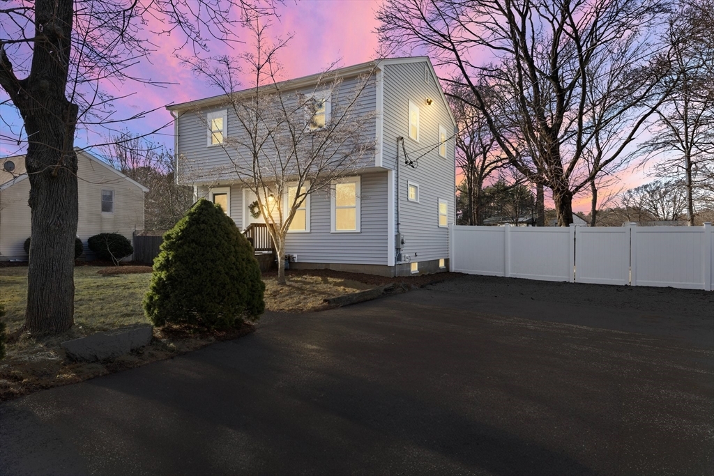 Property Photo: 461 W Water St MA 02370