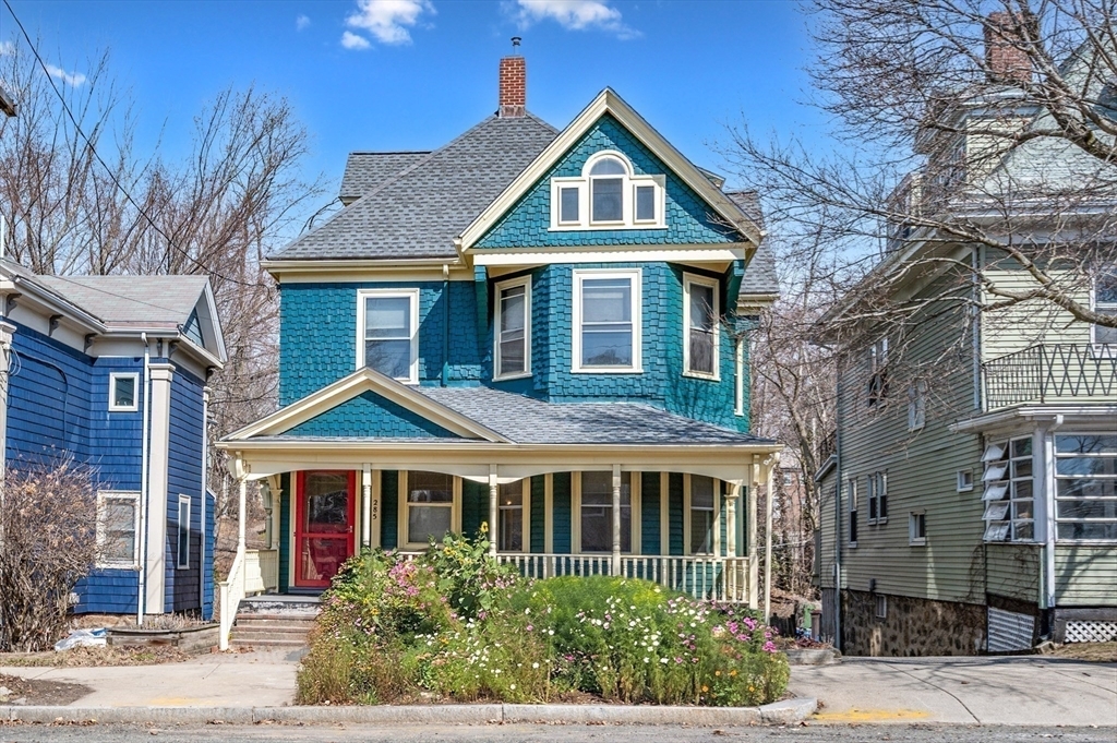 Property Photo: 285 Tremont St MA 02458