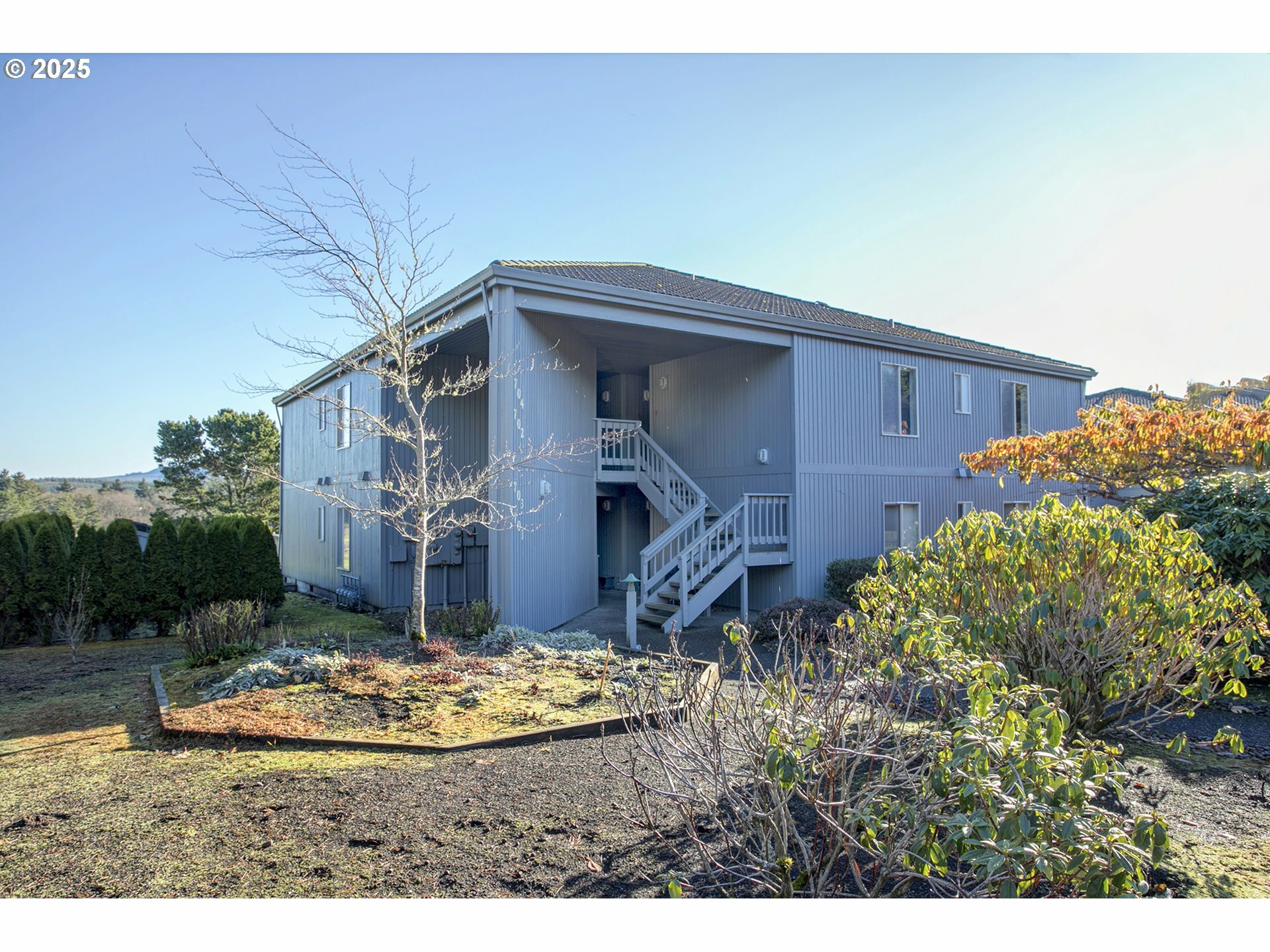 Property Photo:  1987 Gearhart Green Dr 702  OR 97138 