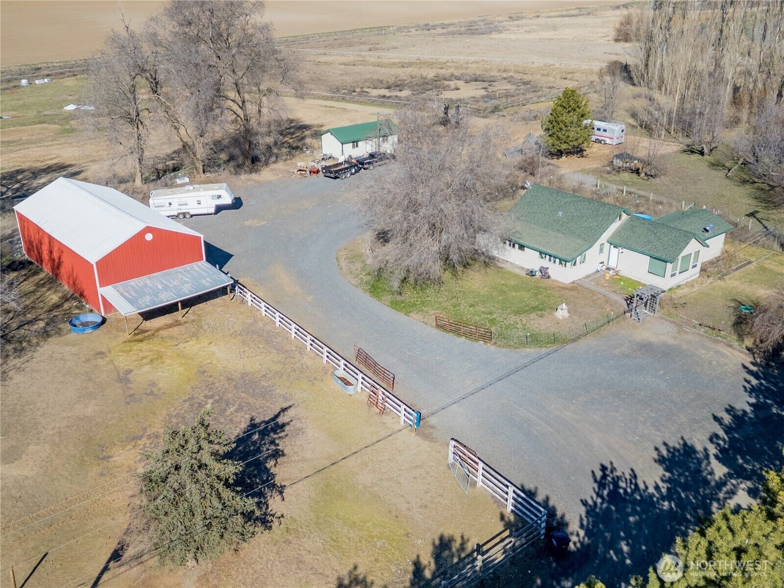 Property Photo: 428 Road R NE WA 98837