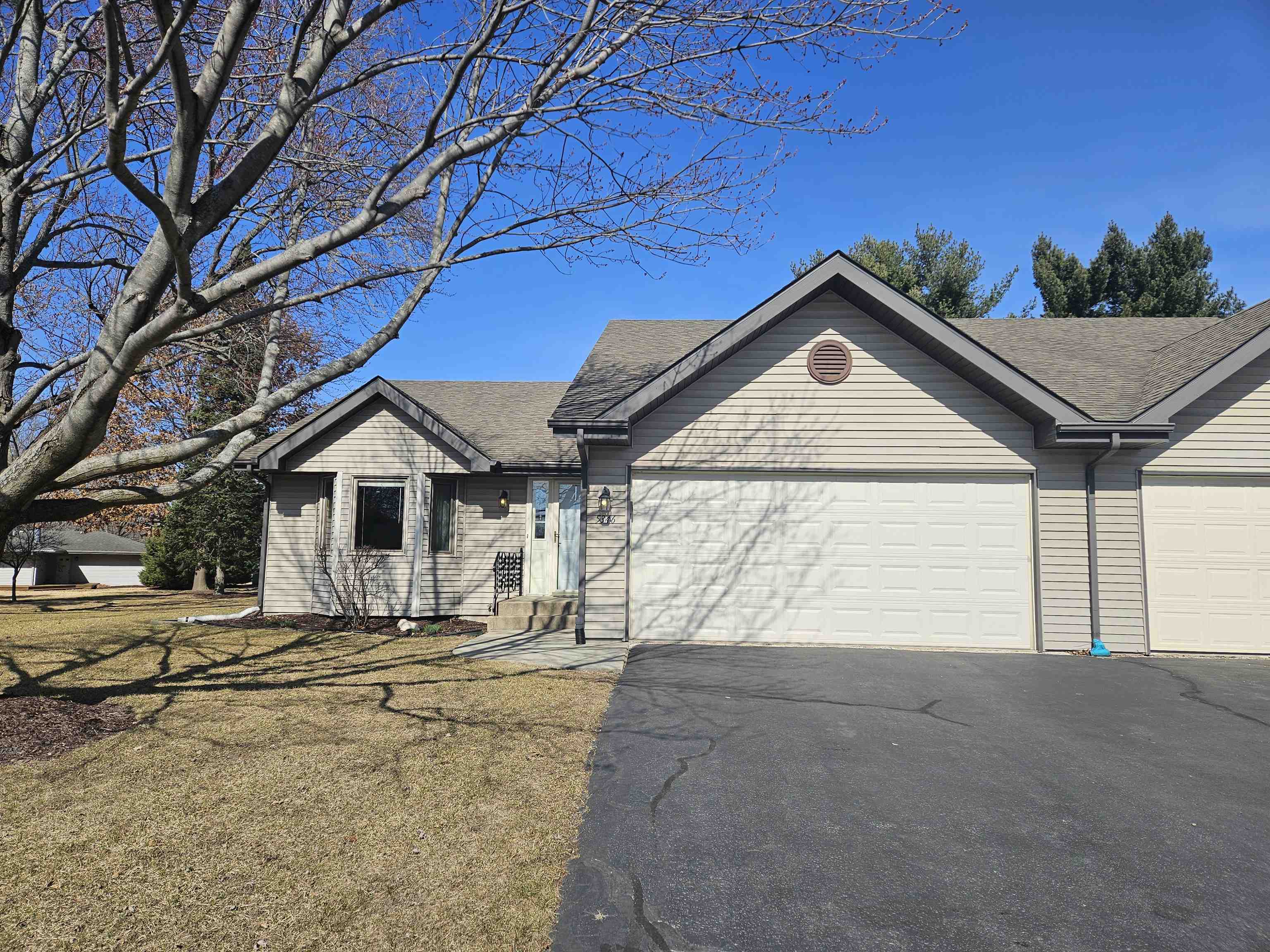 Property Photo: 5346 Dierks Drive IL 61108
