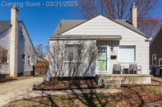 Property Photo: 2011 Kalama Avenue MI 48067