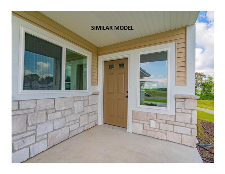 Property Photo:  1430 Palm Grass Way  WI 53589 