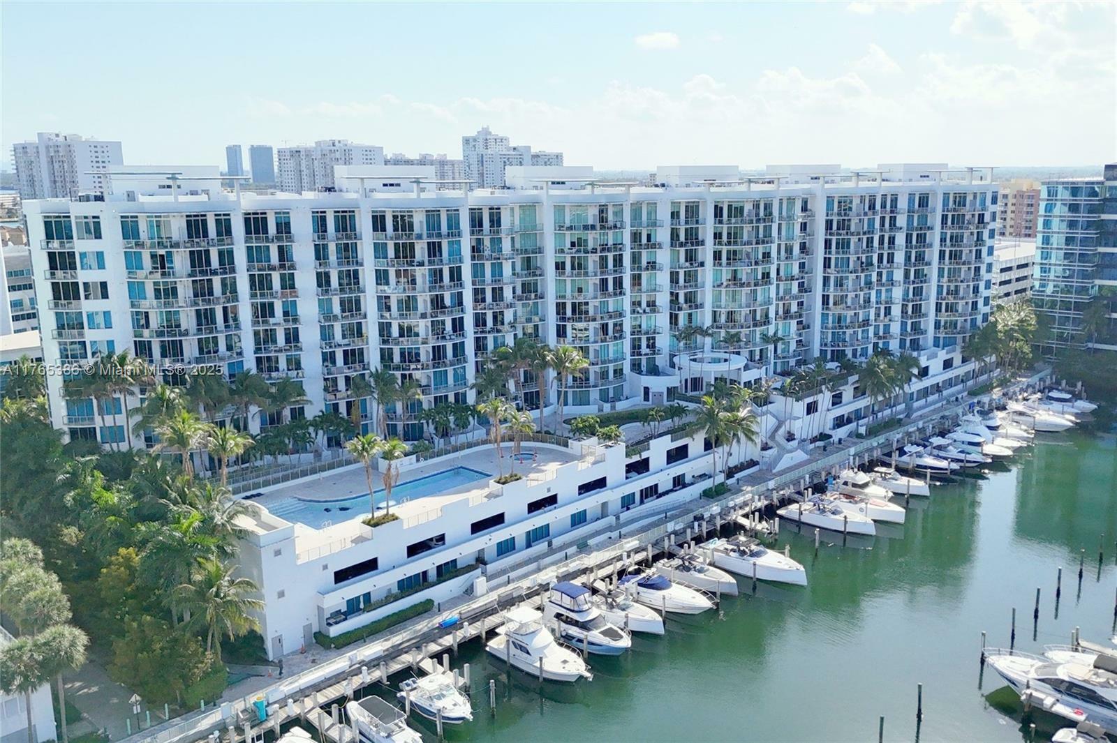 Property Photo: 3029 NE 188th St 902 FL 33180