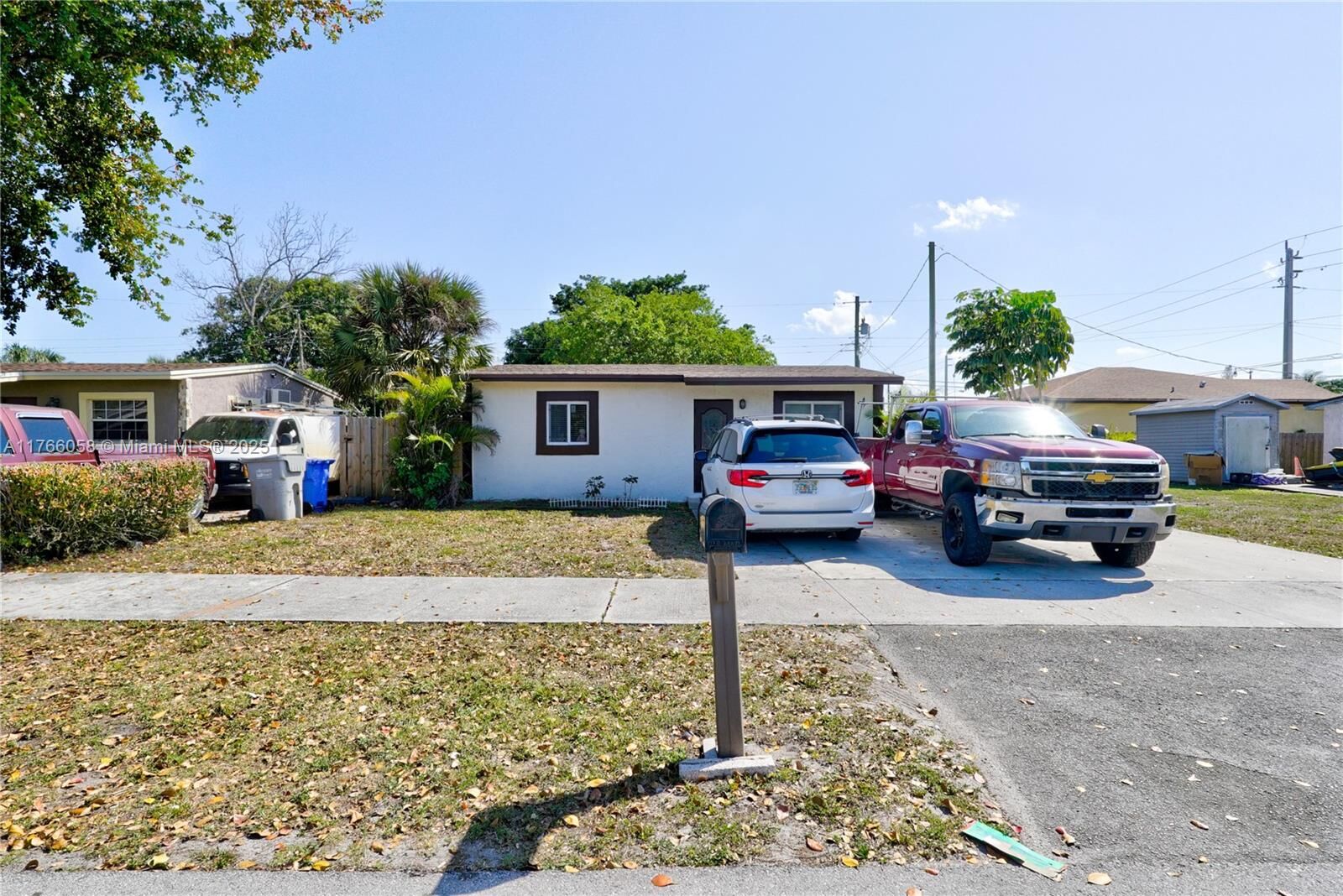 Property Photo:  2862 NW 4th St  FL 33069 