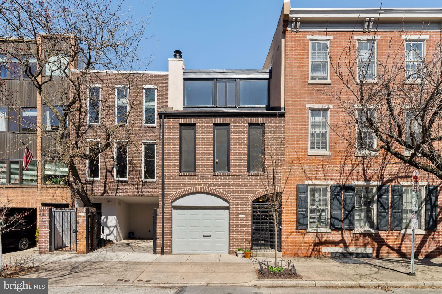 233 Monroe Street  Philadelphia PA 19147 photo