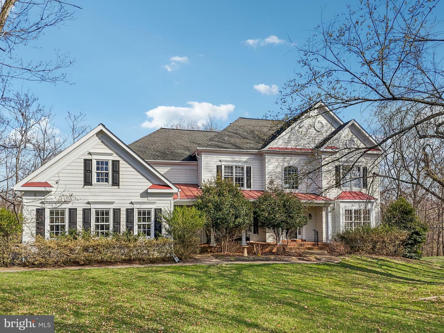 Property Photo: 20652 St Louis Road VA 20132