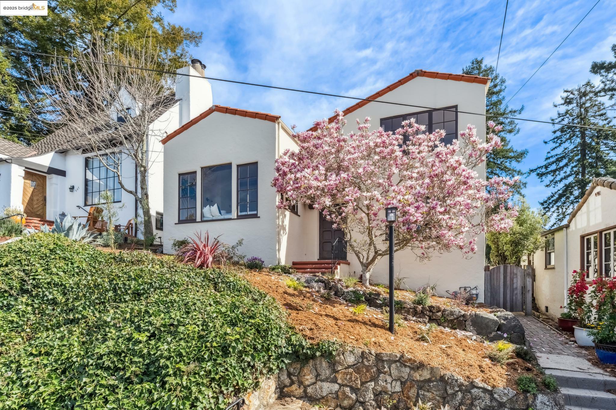 Property Photo: 961 Hilldale CA 94708