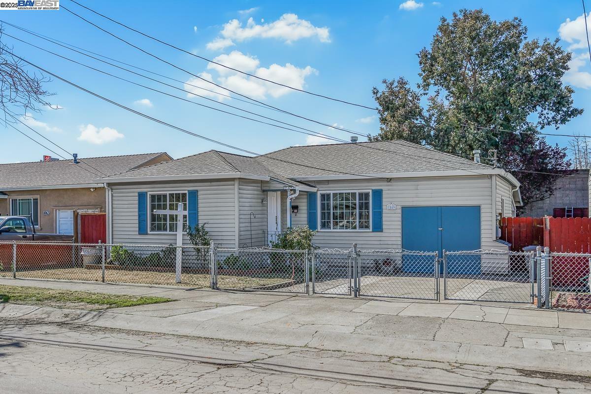 Property Photo: 1049 Martin Blvd CA 94577