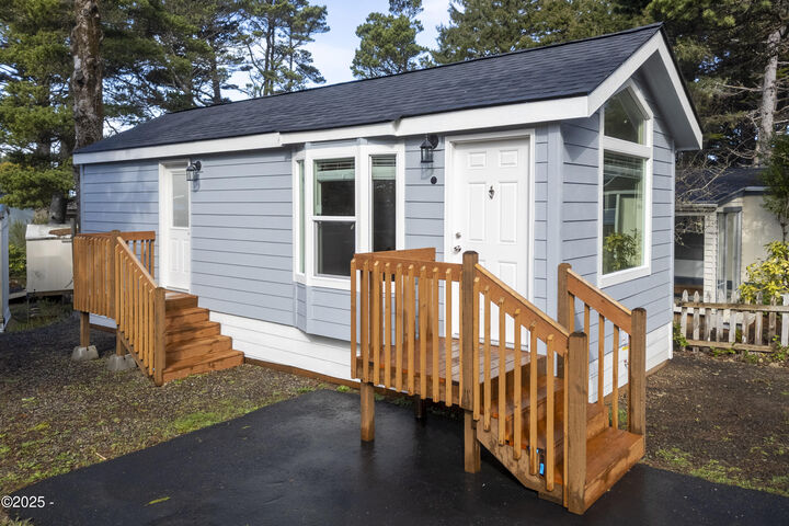 Property Photo:  4875 N Hwy 101 66  OR 97341 