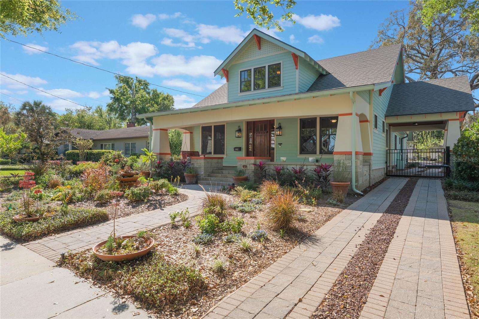 Property Photo:  1612 E Washington Street  FL 32803 