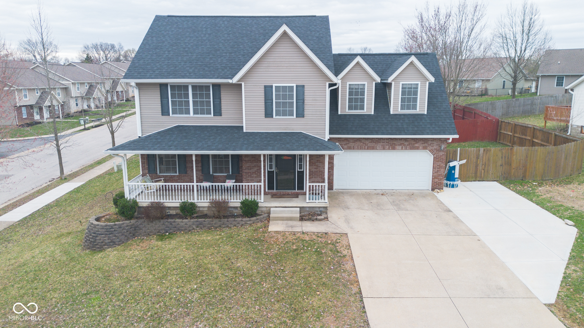 Property Photo: 1301 W Countryside Lane IN 47403