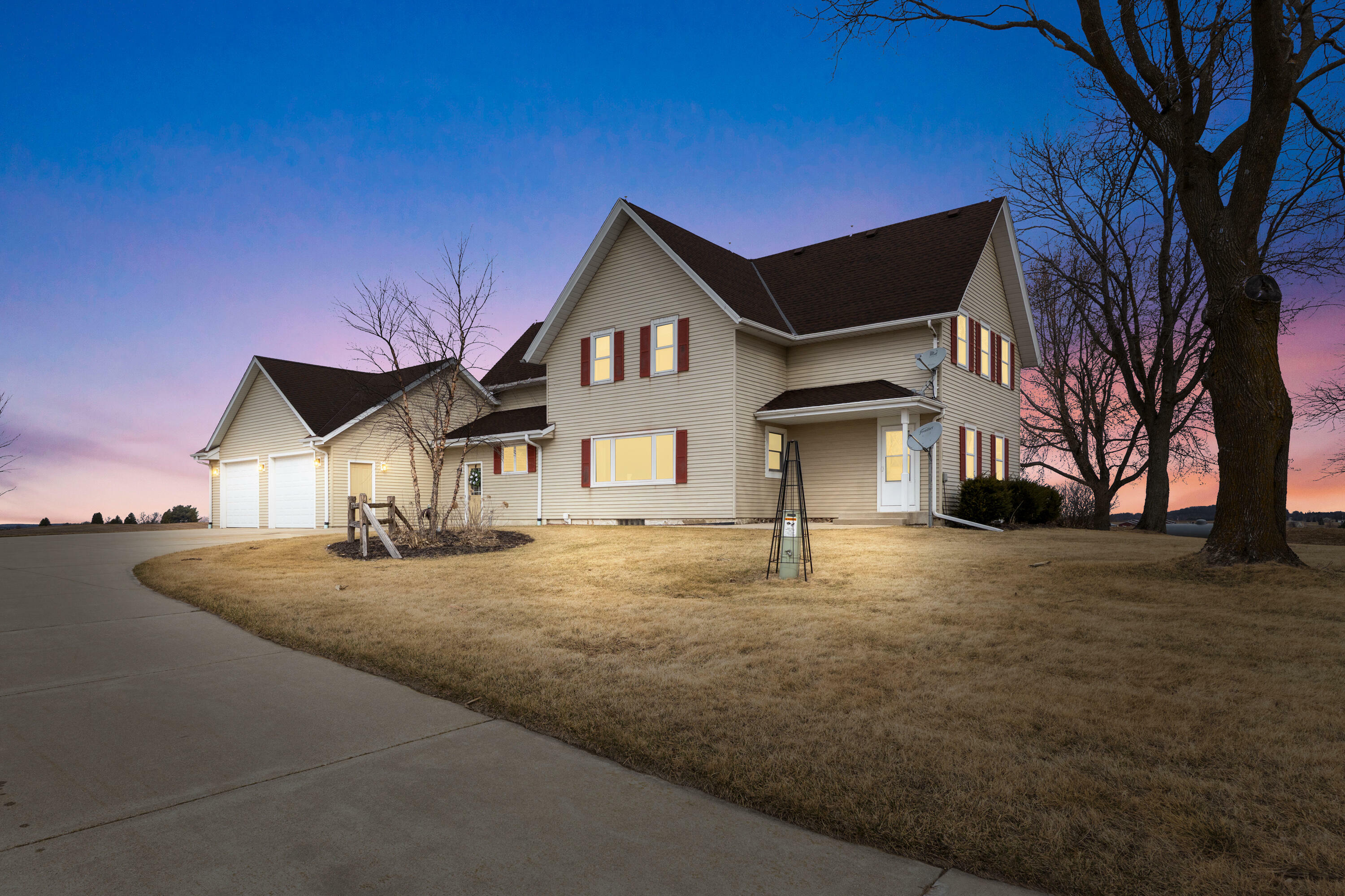 2721 Powder Hill Rd  Hartford WI 53086 photo
