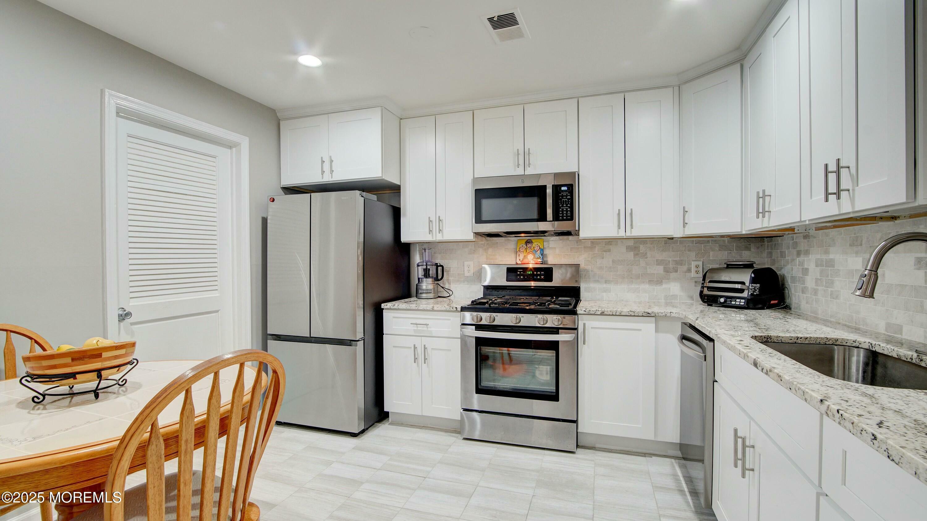 362 Mayfair Place  Morganville NJ 07751 photo