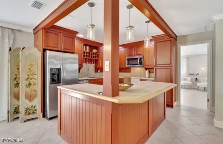 Property Photo:  116 Capri Boulevard  FL 34113 