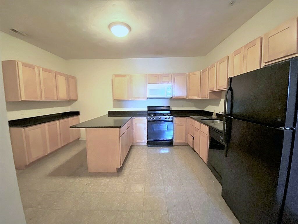 Property Photo: 22 Bow Street 3 MA 02143