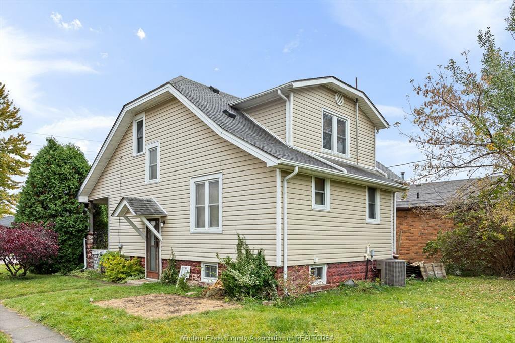 Property Photo: 557 St. Charles Street ON N0R 1A0