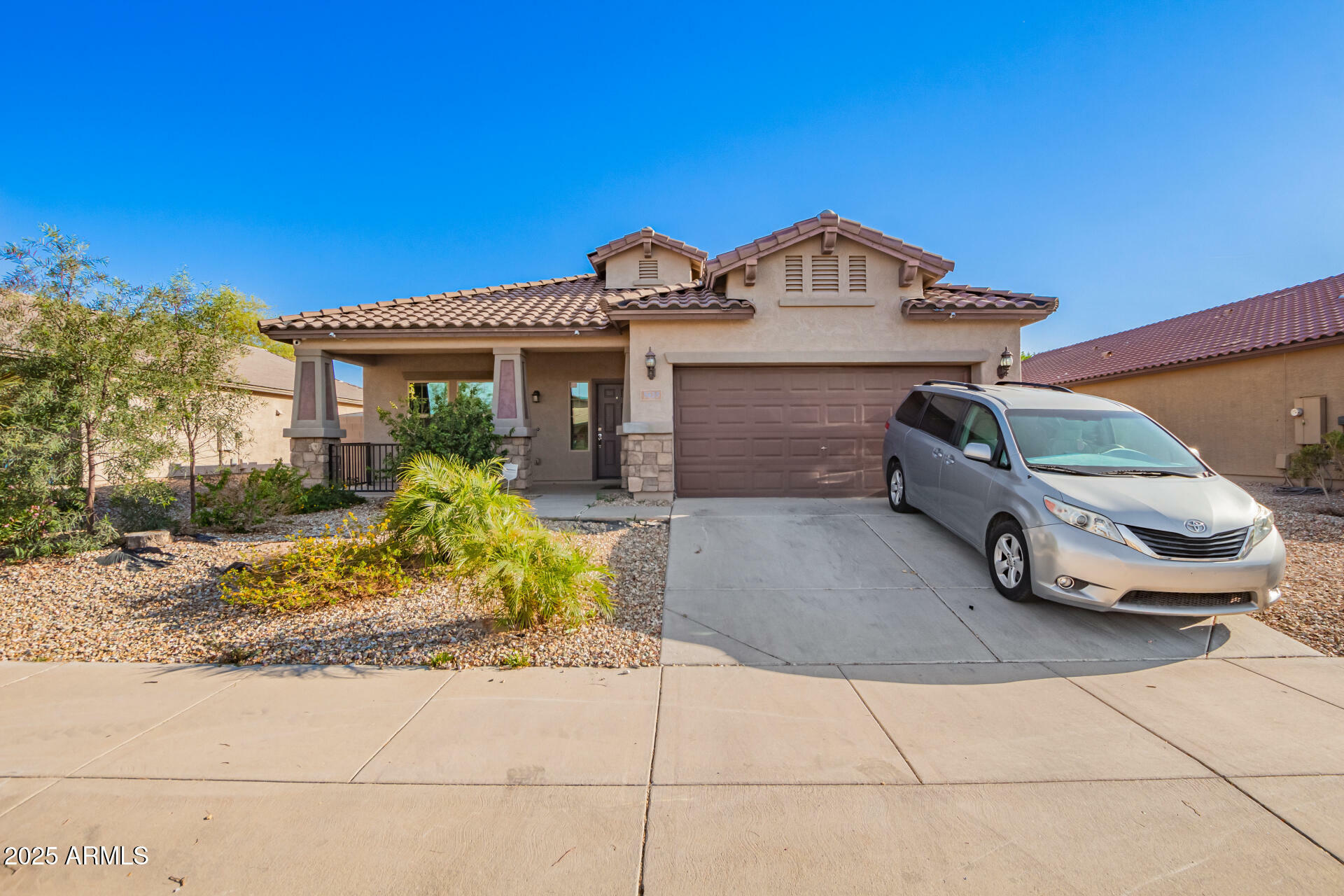 5625 W Euclid Avenue  Laveen AZ 85339 photo