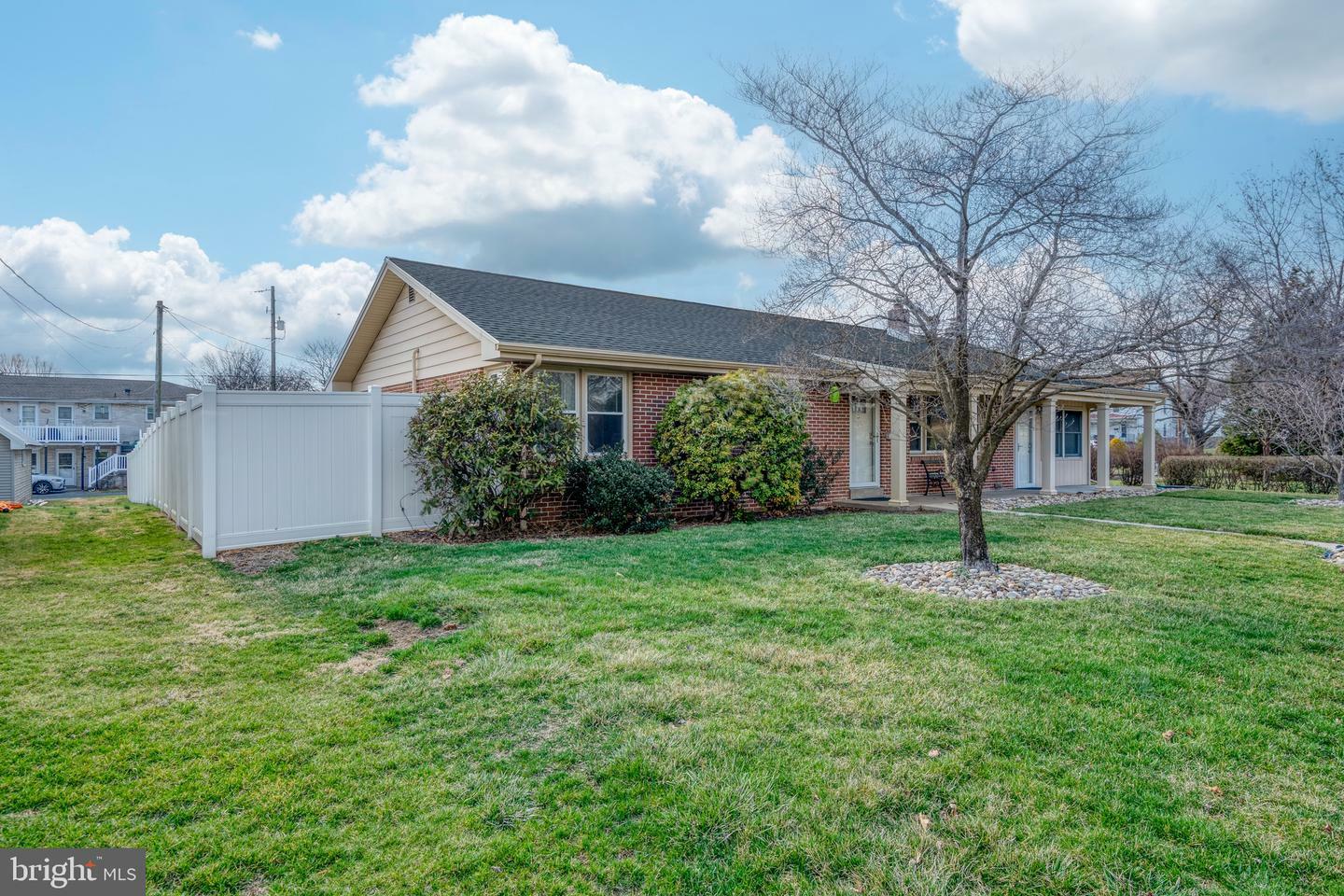 537 N Grant Street  Palmyra PA 17078 photo