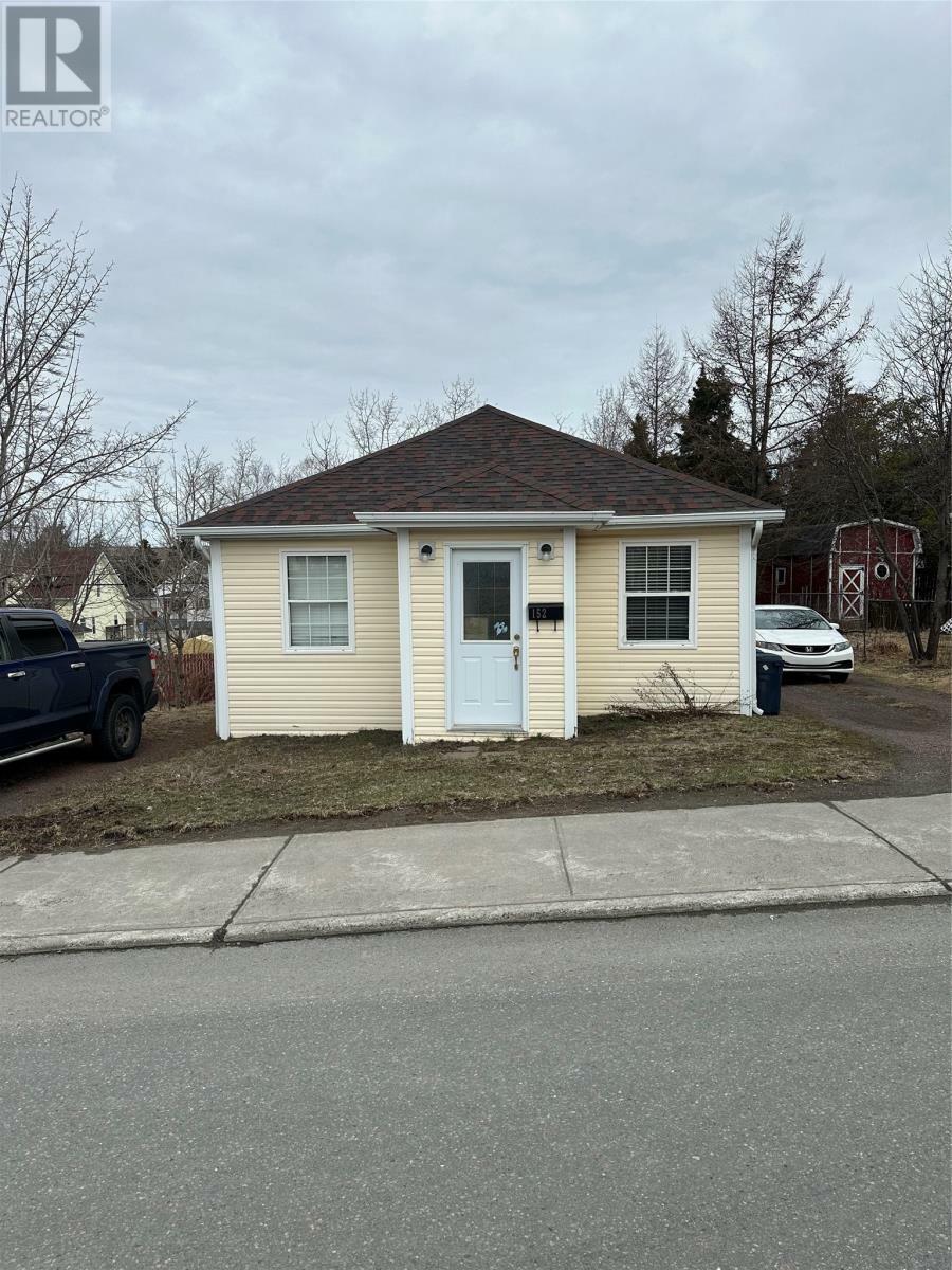 152 Lincoln Road  Grand Falls-Windsor NL A2A 1P5 photo