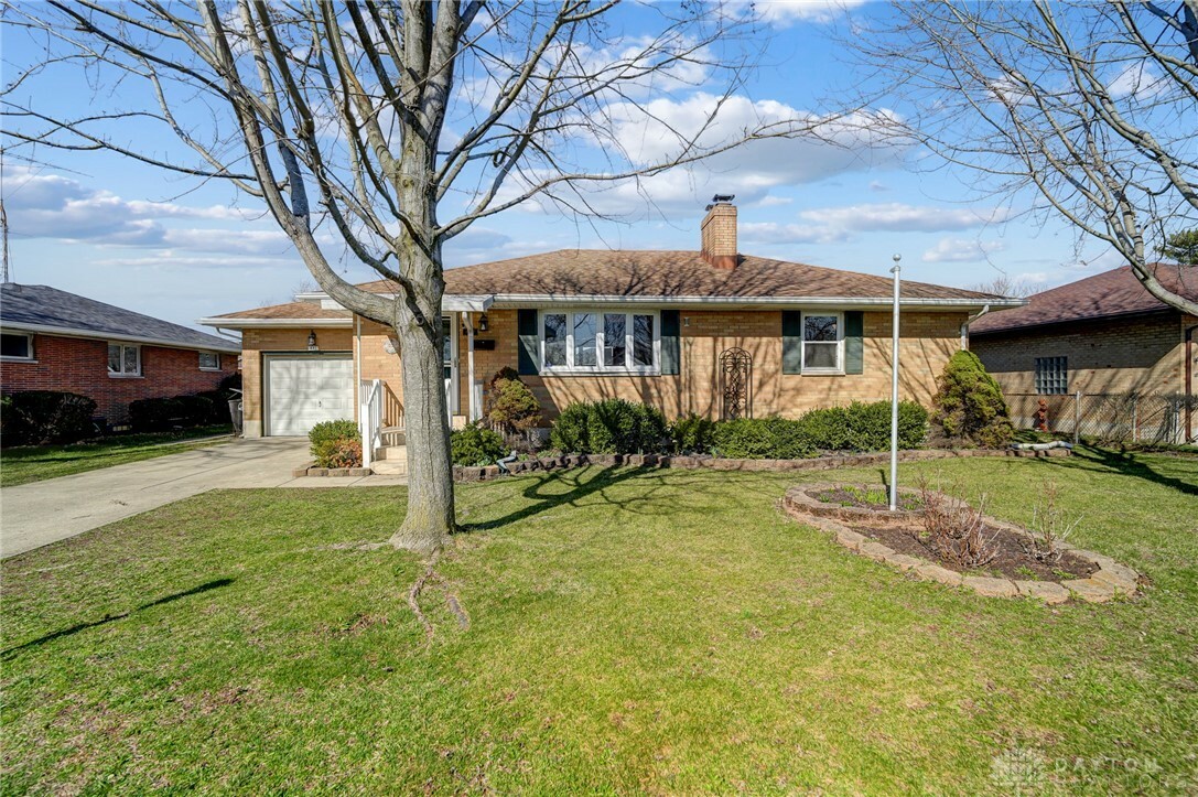 Property Photo: 427 Shade Drive OH 45449