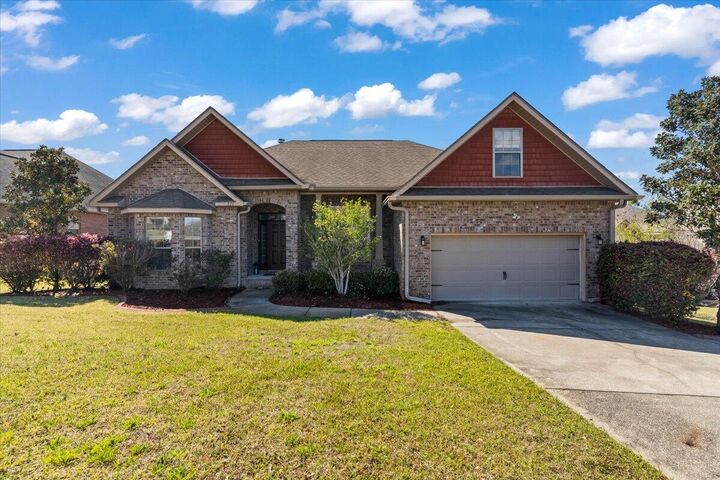 Property Photo: 513 Pheasant Trail FL 32536