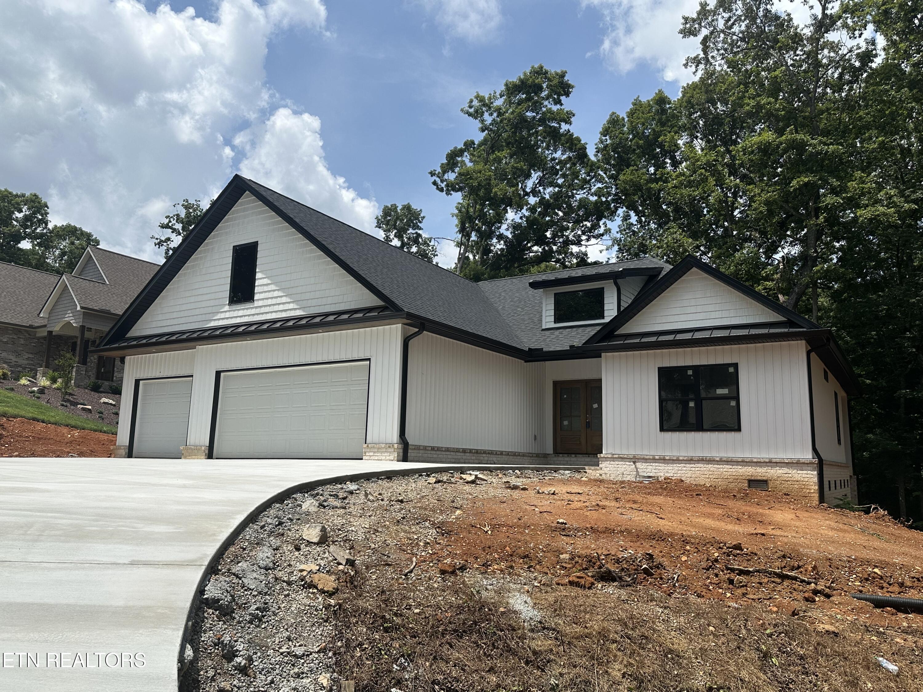 Property Photo: 301 Seminole Trace TN 37774