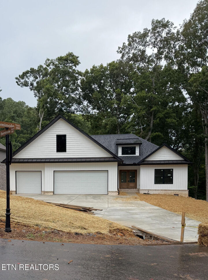 Property Photo:  301 Seminole Trace  TN 37774 