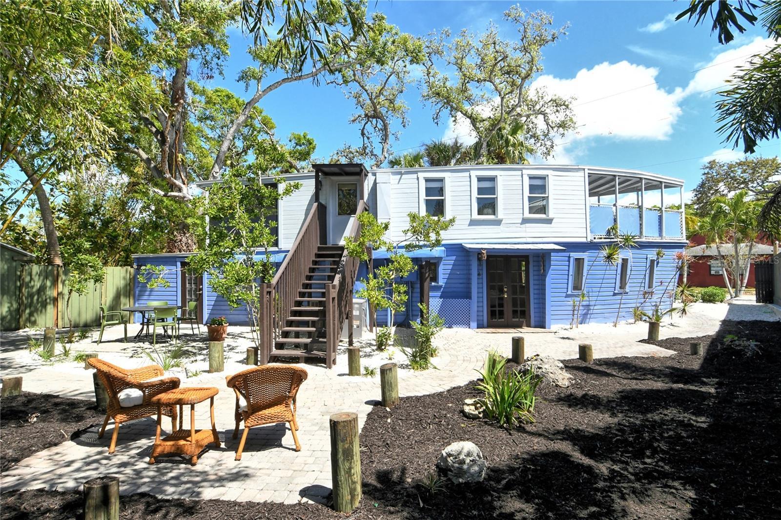 Property Photo: 433 N Osprey Avenue FL 34236