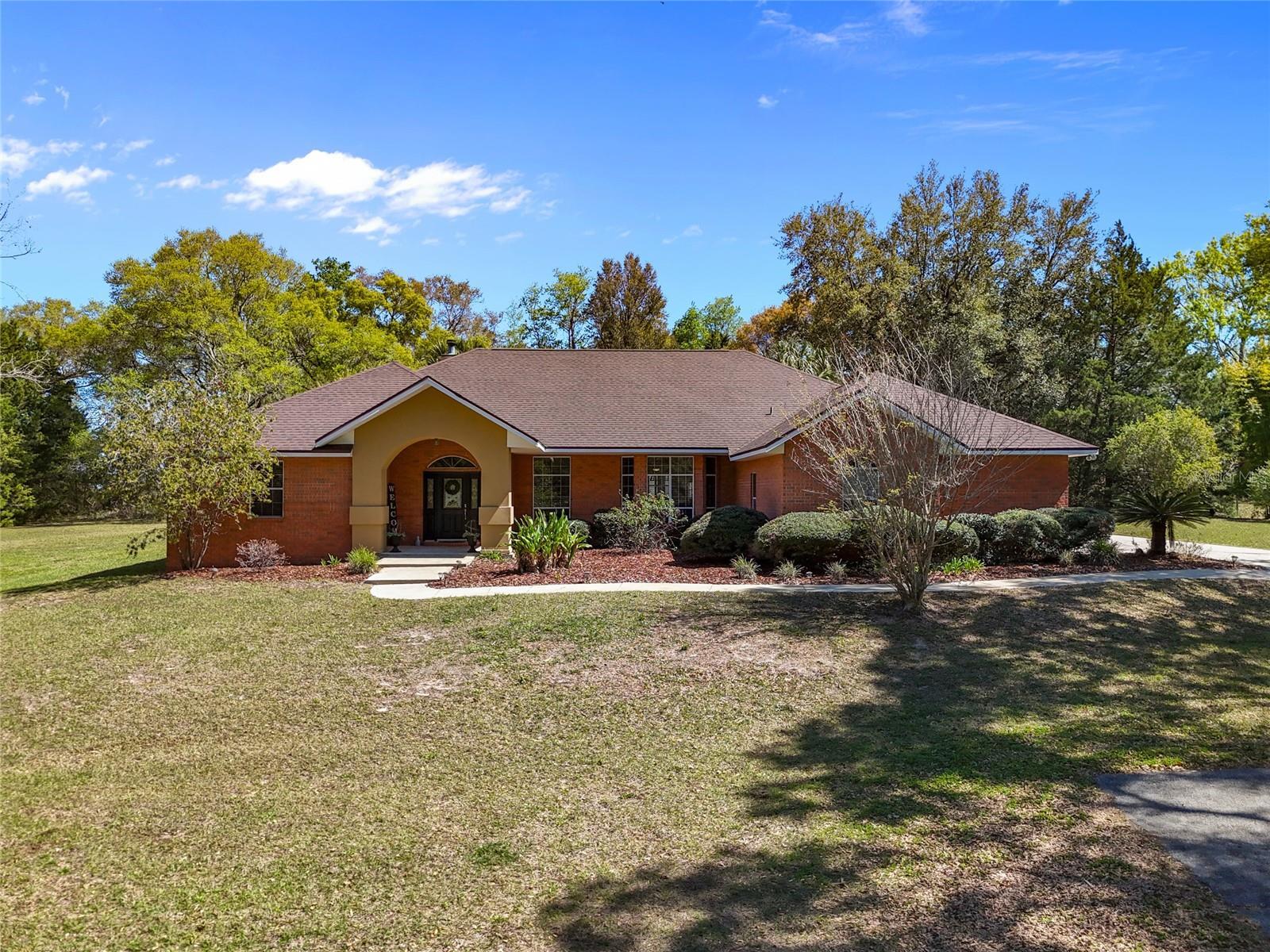 Property Photo: 14319 NW 154th Terrace FL 32615