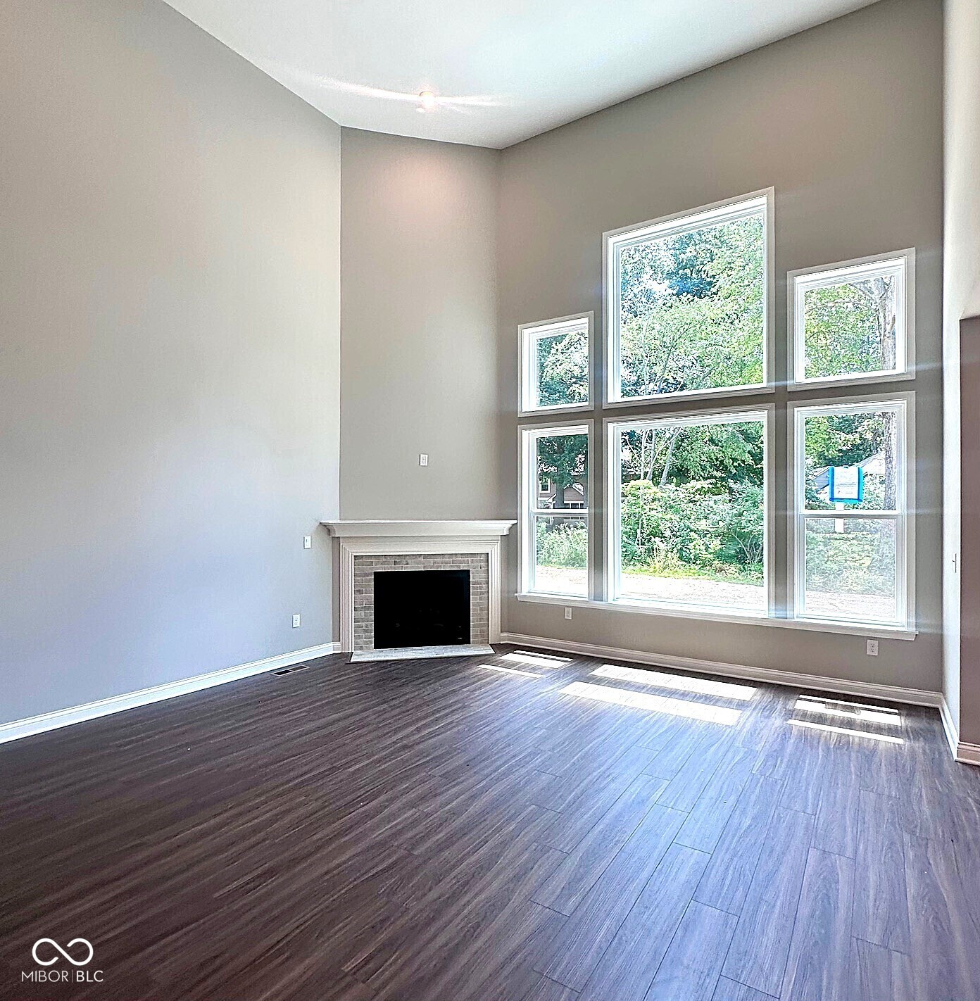 Property Photo: 6887 Oakdale Lane IN 46123