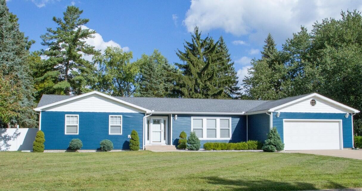 Property Photo: 1400 E Rishel Road MI 49091