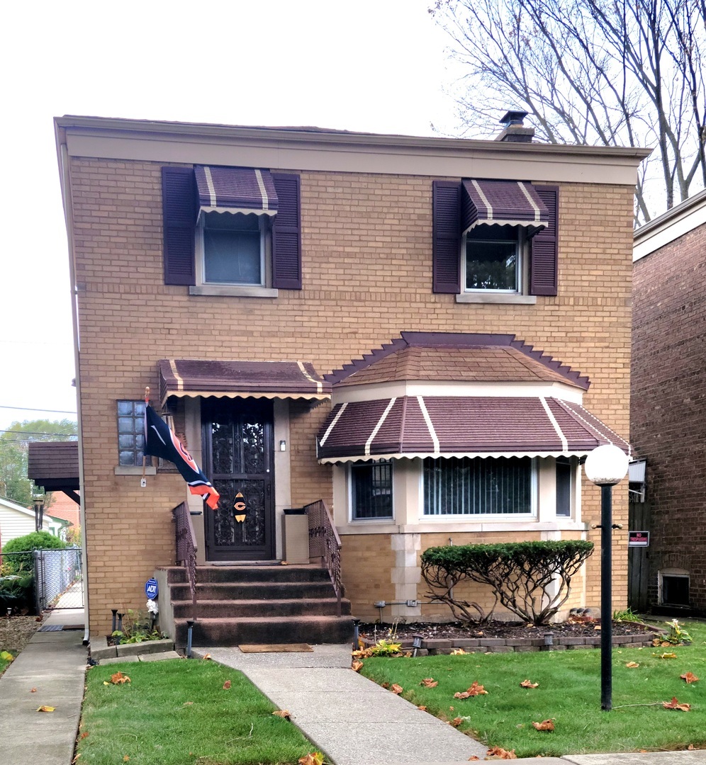 Property Photo: 8332 S Hoyne Avenue IL 60620