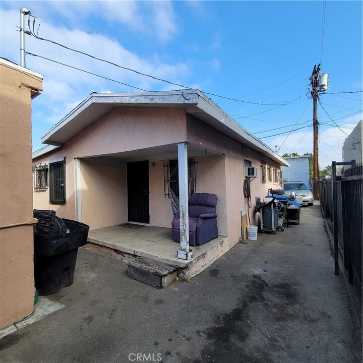 125 W Vernon Avenue  Los Angeles CA 90037 photo
