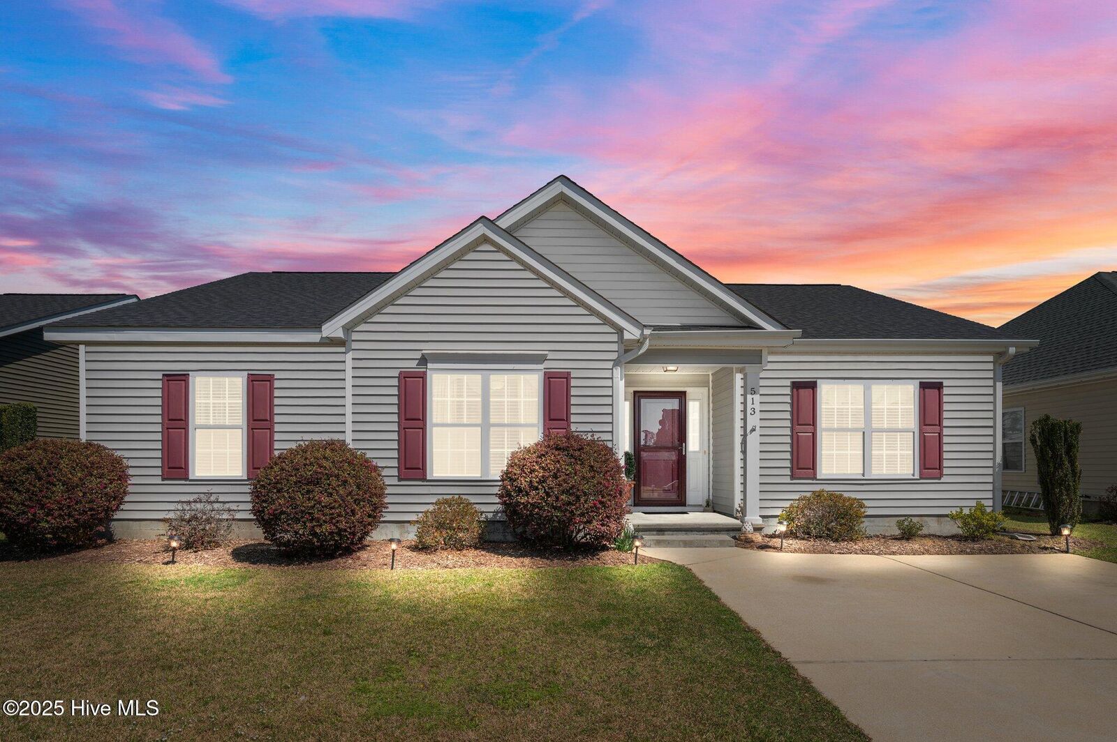 Property Photo:  513 Plymouth Drive  NC 27858 