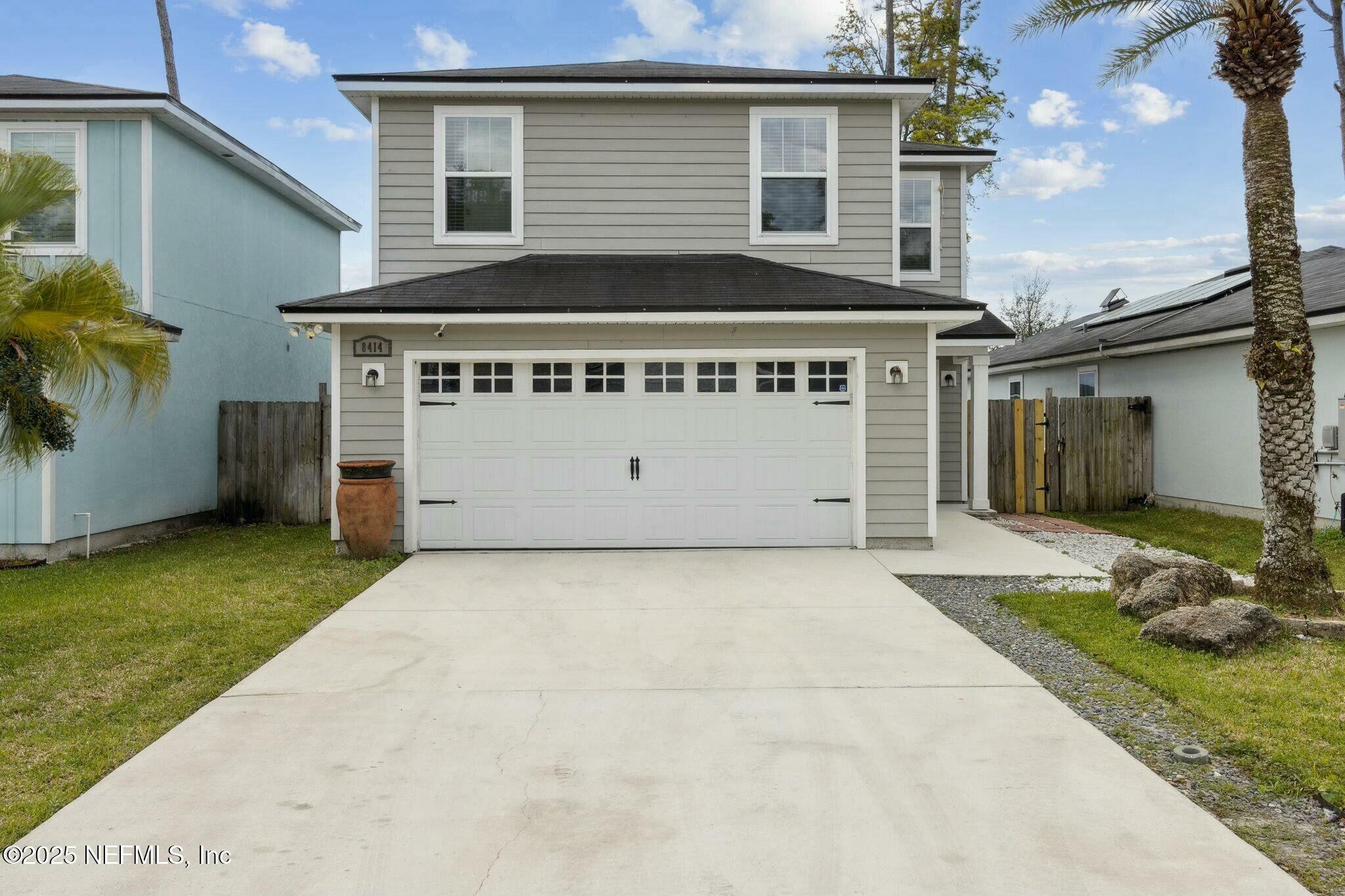 Property Photo: 8414 Thor Street FL 32216