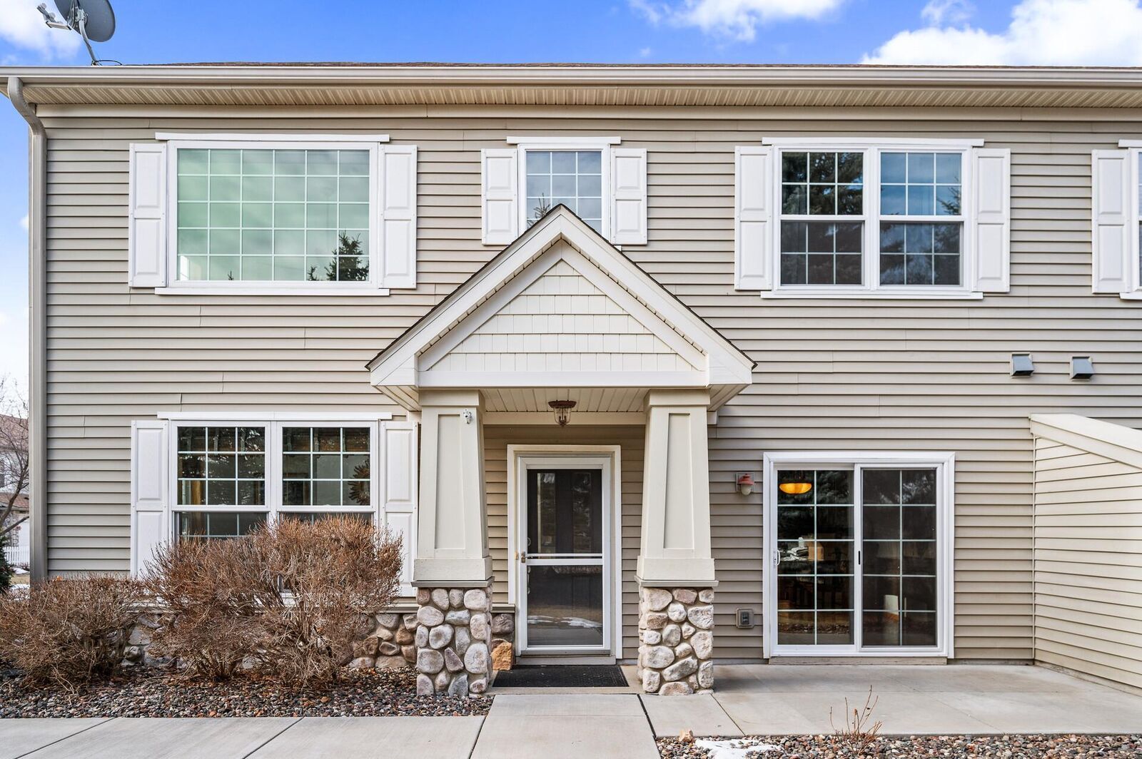 Property Photo:  2012 Blue Sage Lane E  MN 55317 